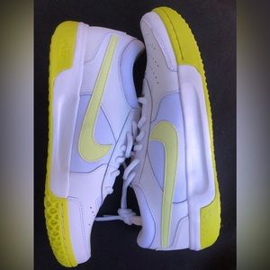 Nike Court Lite Sneakers